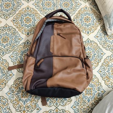 Original casual product photo